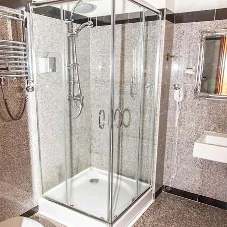 łódzki Pałacyk - Pokoje Pałacowe Hotel apartamentowy *