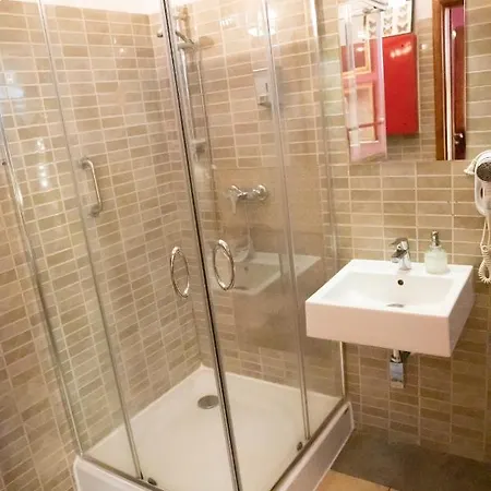 łódzki Pałacyk - Pokoje Pałacowe Hotel apartamentowy *