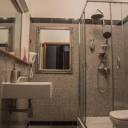 Hotel apartamentowy łódzki Pałacyk - Pokoje Pałacowe